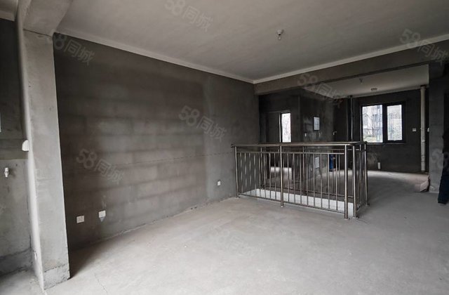 东郡华庭3室2厅180㎡68万二手房图片