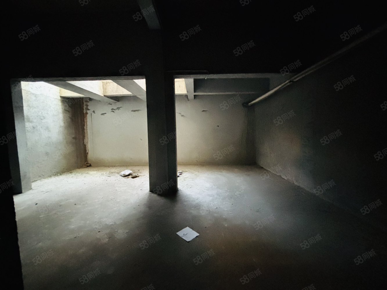 新世界凯旋城(别墅)7室2厅3卫243㎡南北103万