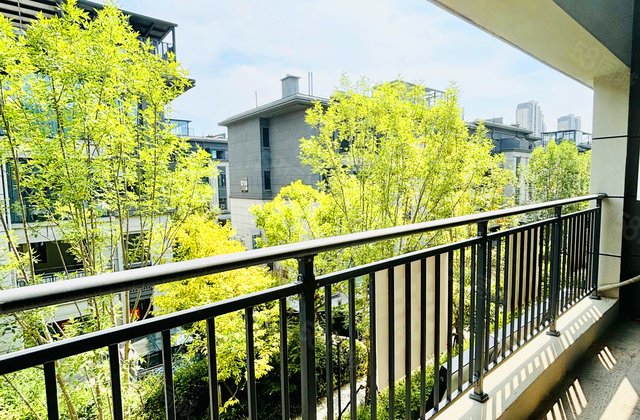 长房越秀星悦荟4室2厅142.1㎡149万二手房图片