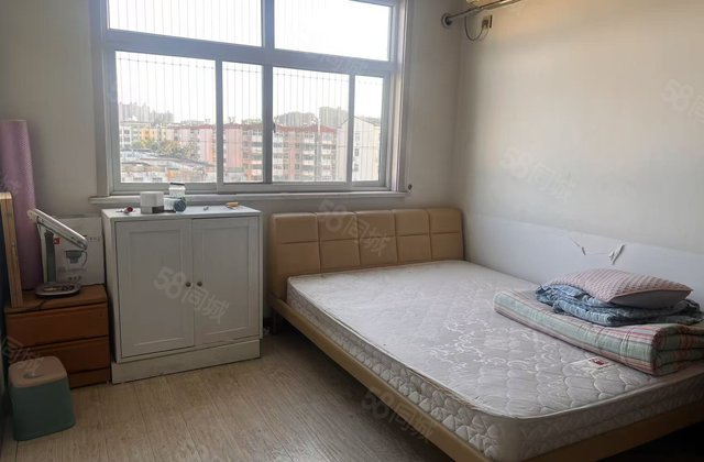 急售，文轩附近，地暖电梯洋房，送车位，储，看房方便！可按揭！