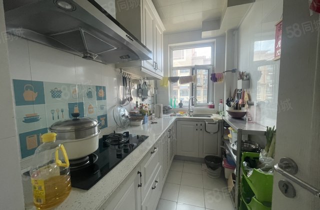 万达汽车总站精装修 金柱康城 边户送车位地下室可按揭 急售