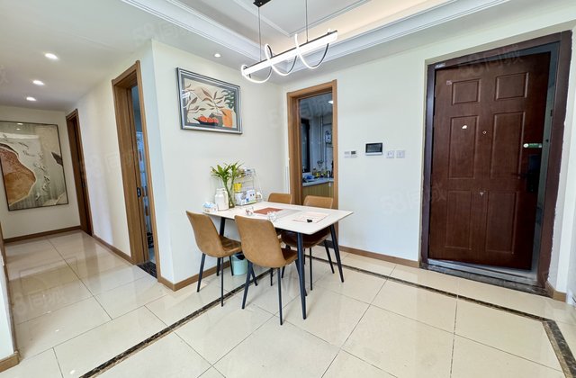 开发区徒骇河旁集美壹品精装三室，小区房龄新，周边配套齐全