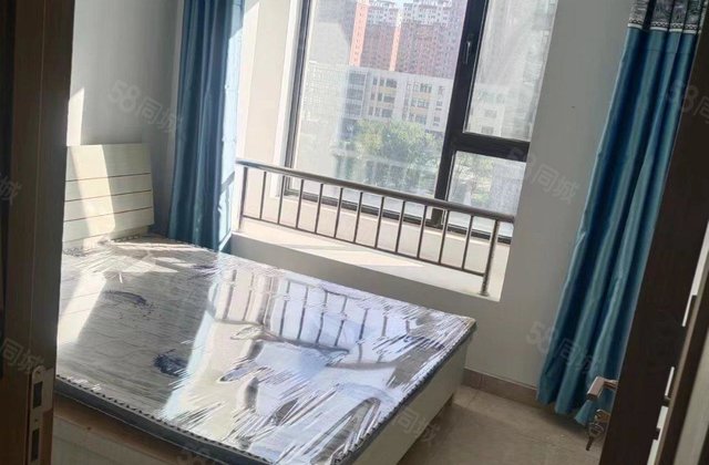 新上房源，实验眼科医院柳泉花园，小三室好楼层，有储藏室免大税