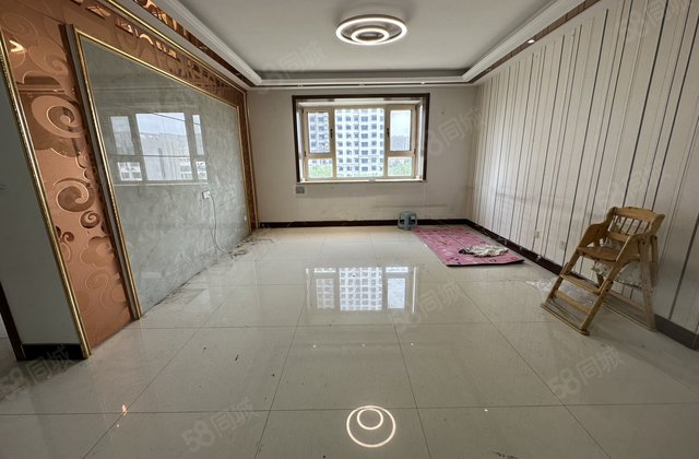 市医院附近电梯三室双卫中间楼层新水明珠水城嘉苑