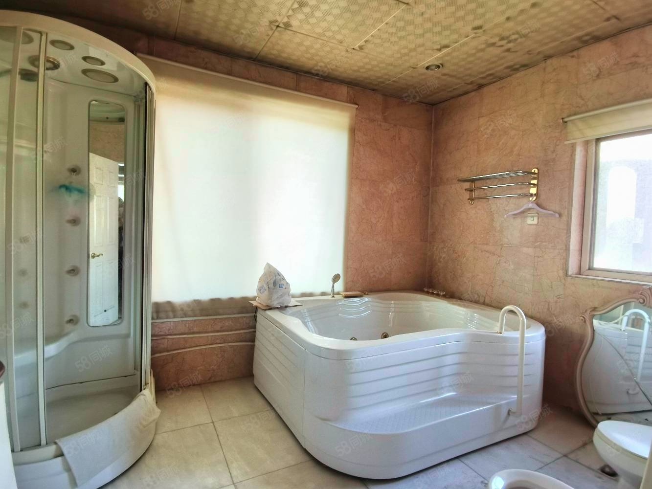 楓露皇苑8室3廳4衛(wèi)432.7㎡南北1600萬