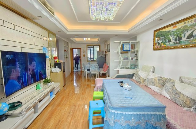 万科城(D区)4室2厅128.96㎡112万二手房图片