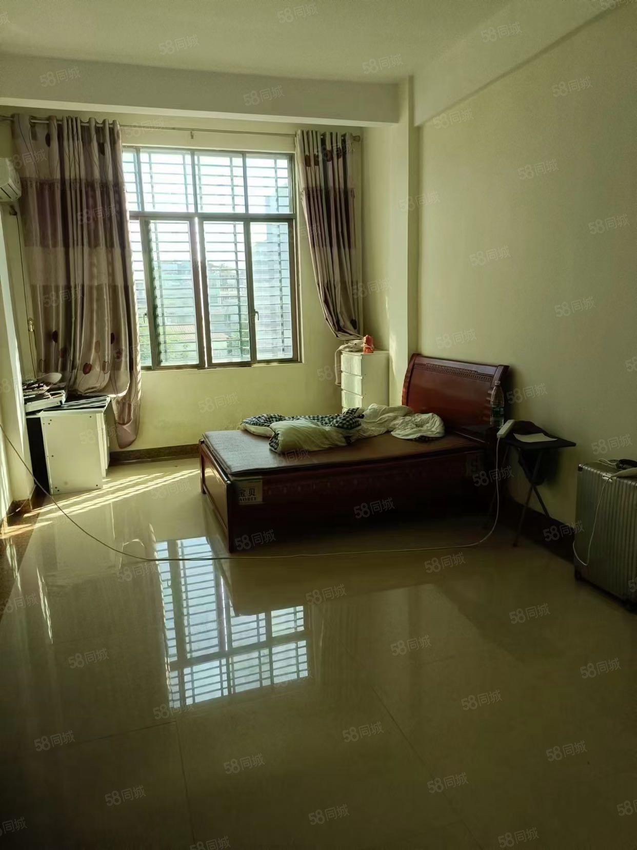 文贤四里住宅4室2厅3卫211㎡南110万