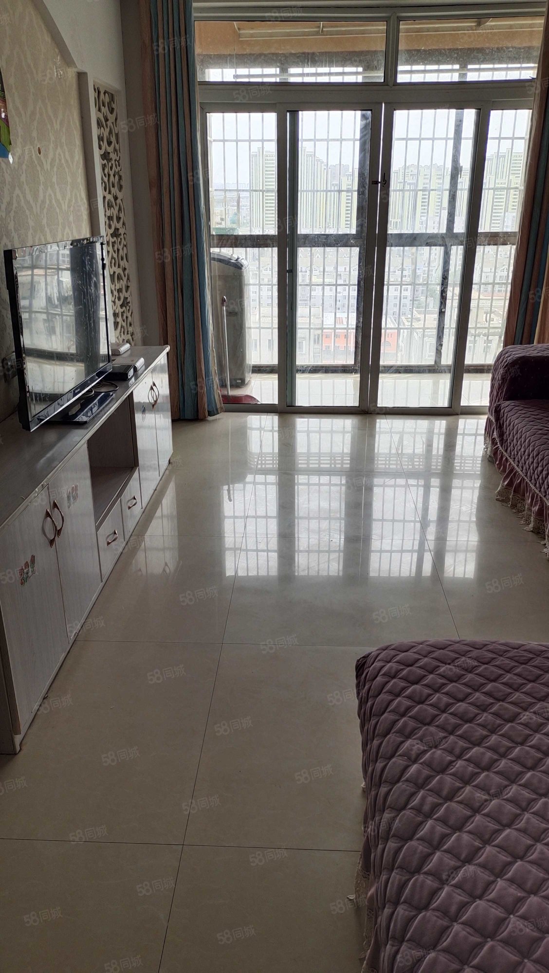 杉杉国际城2室2厅1卫83㎡南40万