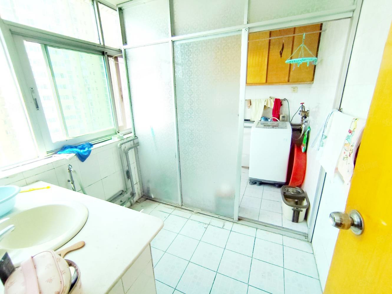 农业发展银行家属楼3室2厅1卫166.98㎡南北66万