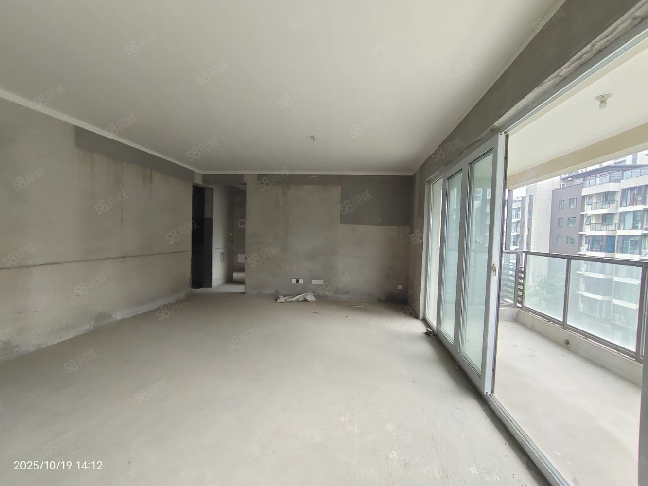 圣桦锦江天玺4室2厅2卫145㎡南北85万