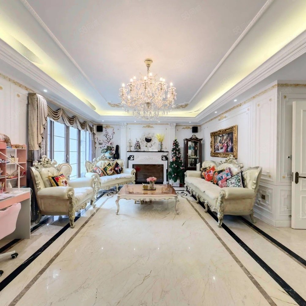 中建紅杉溪谷(東區(qū))6室2廳4衛(wèi)210.55㎡南北1888萬