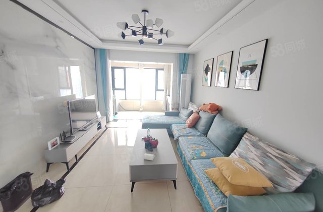 荣盛锦绣学府 购物方便 电梯房 高楼层采光充足 楼龄新