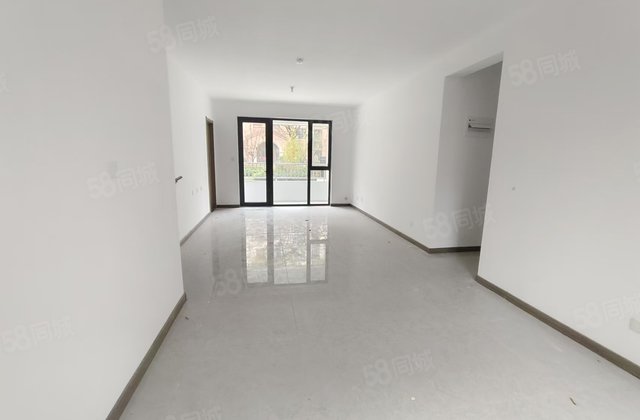 一楼带院，带下沉式庭院，带车位，金裕新城，文轩  实验