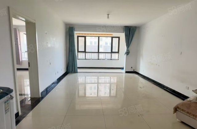 新区政府孟达国际B2低密度电梯4楼  实验小中 三居双卫满二