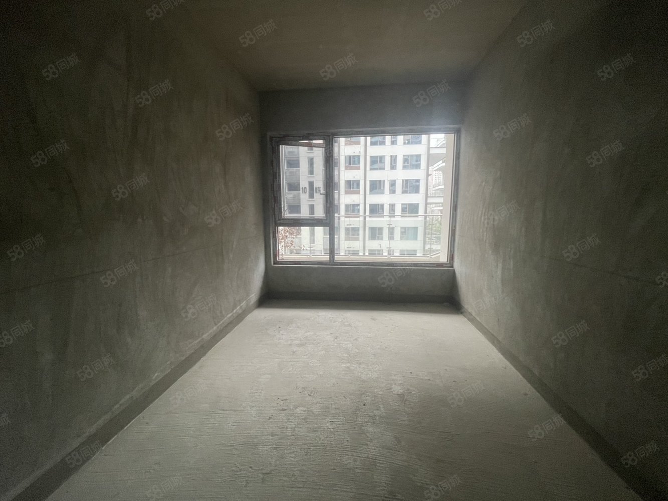 国瑞麓林府4室2厅3卫143㎡南北125万