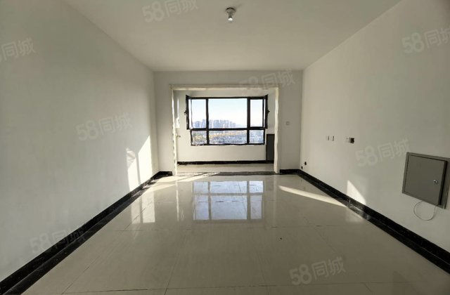 市中心位置公园附近3室2厅中间好楼层带地下室