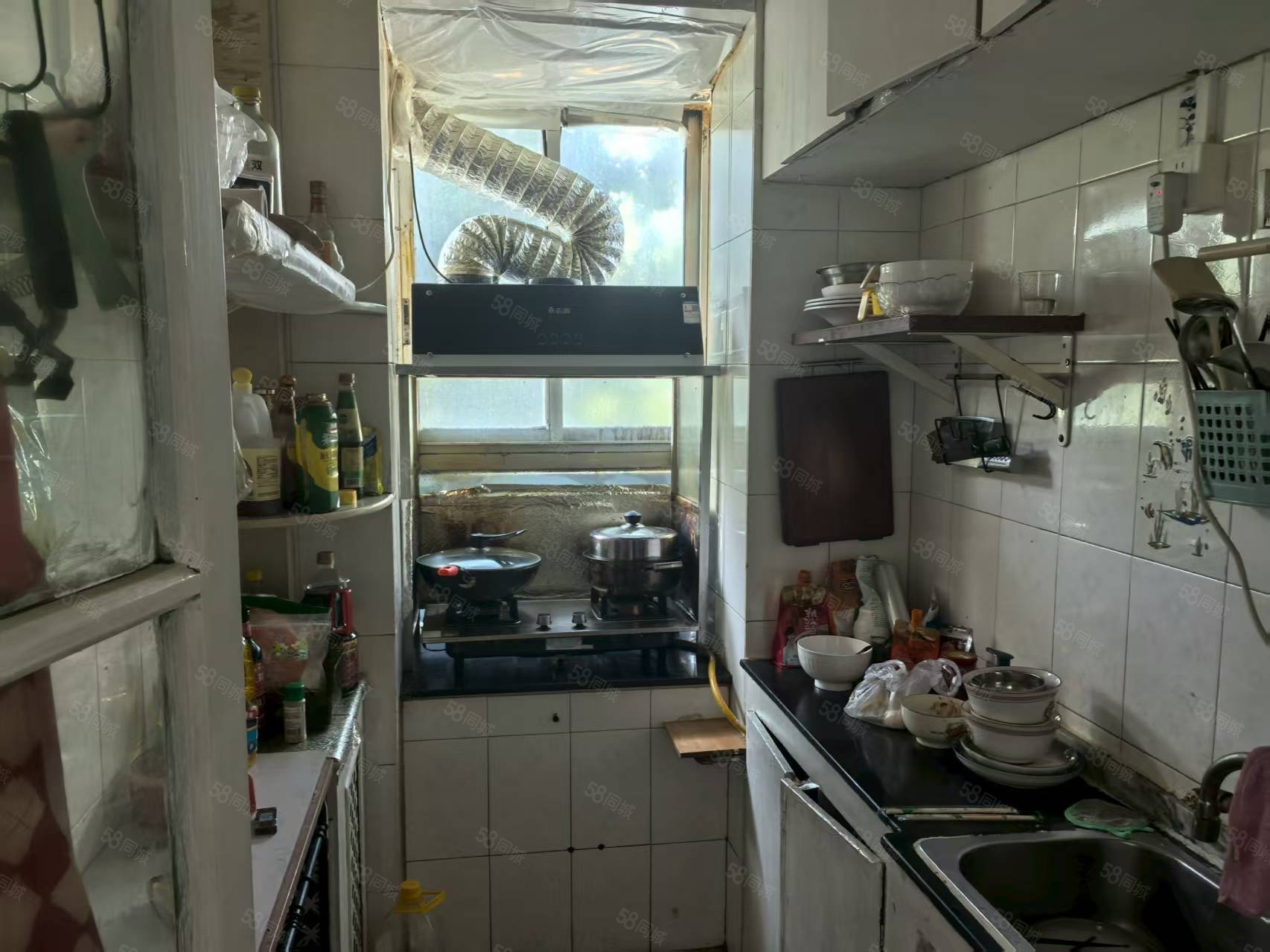 玉橋東路38號(hào)院2室1廳1衛(wèi)69.5㎡南北198萬(wàn)