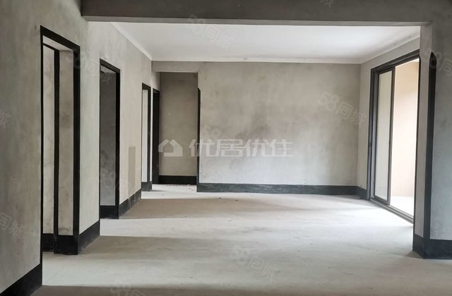 彰泰滟澜山4室2厅114㎡41.8万二手房图片