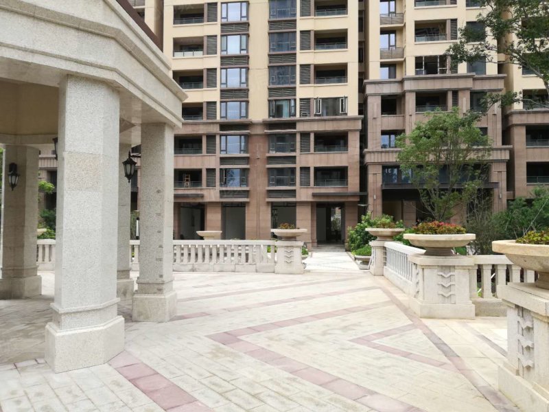 东海上实海上海 全新精装大平层 双主卧四房带车位 看海没遮挡