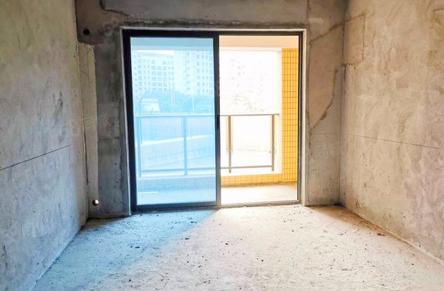 鸿业畔湖居2室2厅77.9㎡68万二手房图片