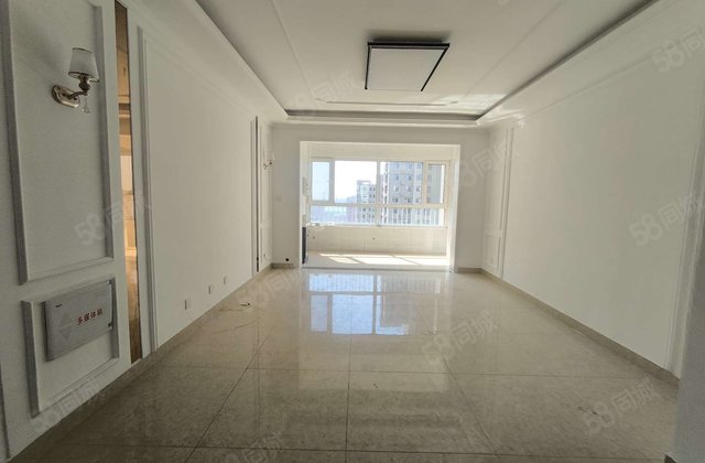 金柱绿城 乐园  实验， 元宝户型 ，带车位，户型方正。急售