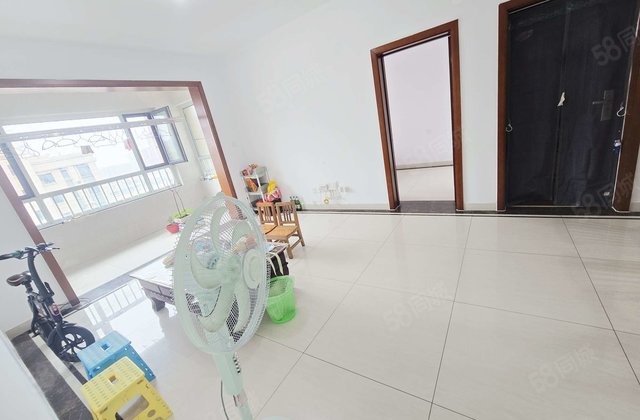 清水湾小高层 元宝户型 送储藏室 随时可以看房