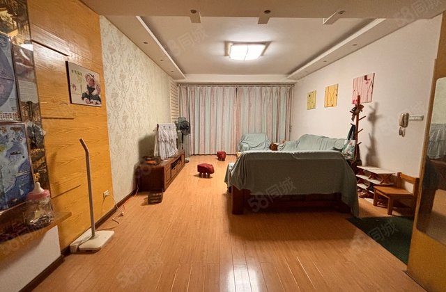 望洲岗葛洲坝集团五公司大院4室3厅224.7㎡66万二手房图片