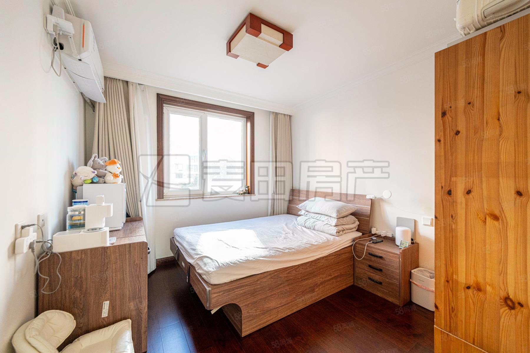 清芷園3室2廳2衛(wèi)124.99㎡南北1190萬