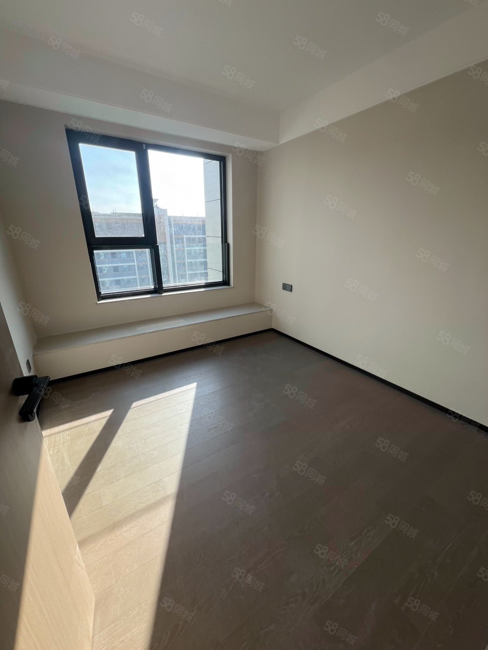 中海學(xué)府里3室2廳1衛(wèi)89㎡南北542萬