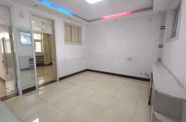 急售 振兴路   三室 孝心一楼 锅炉厂家属院 停车方便