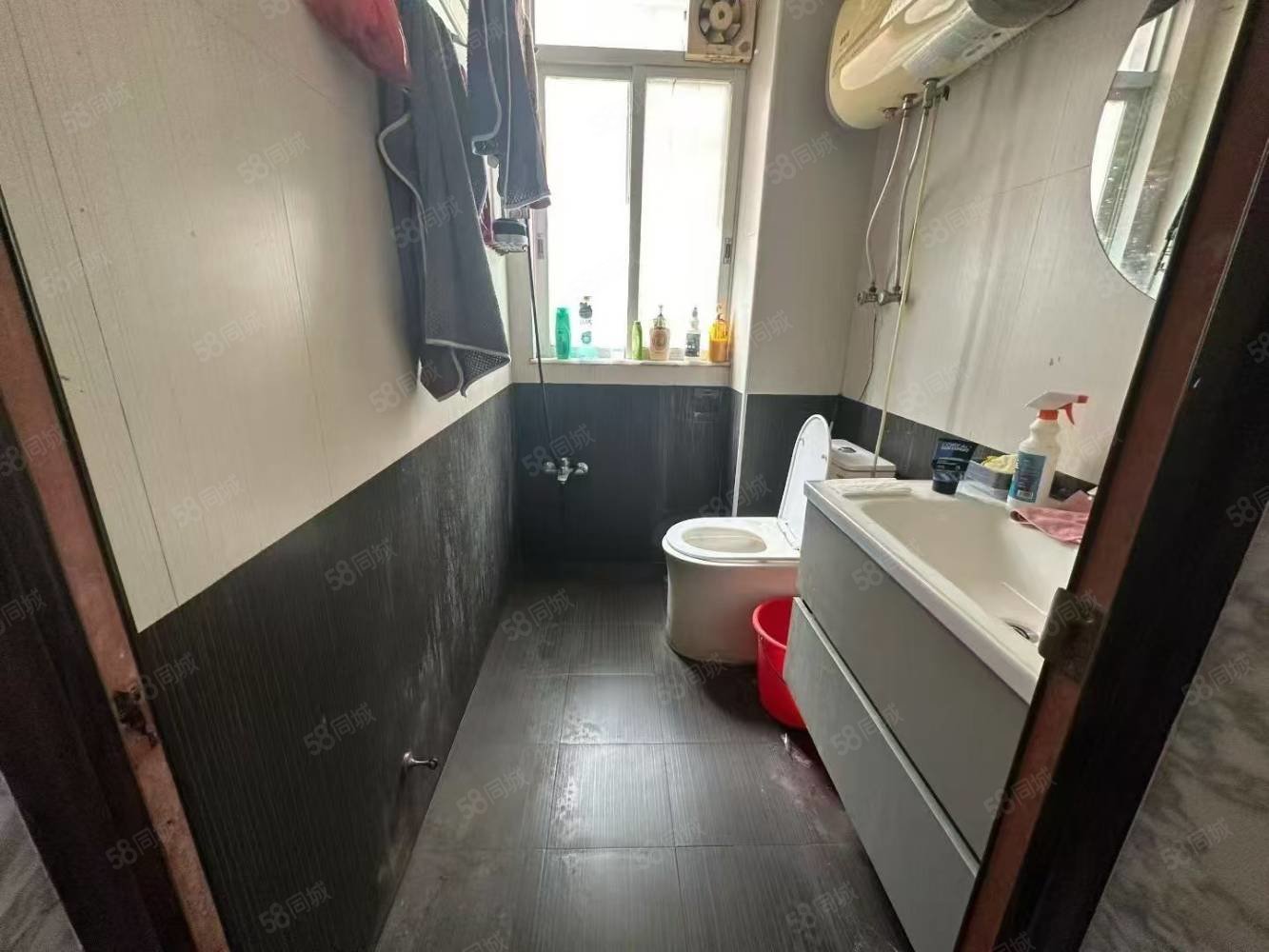 西荣路小区3室2厅2卫110.45㎡南北65万