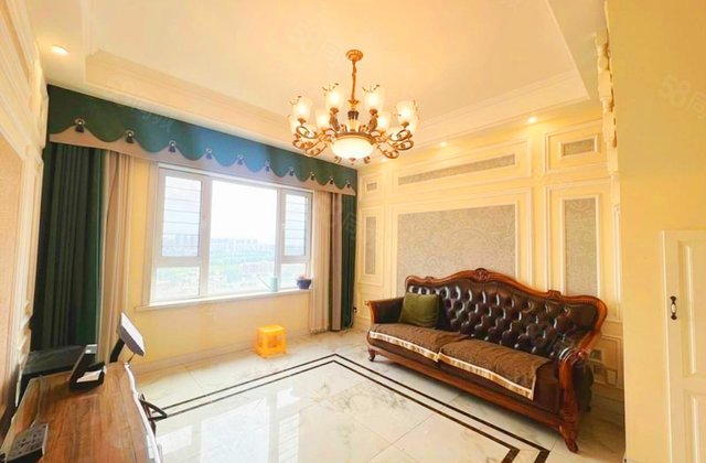 保利香槟凯歌3室2厅124.55㎡115万二手房图片