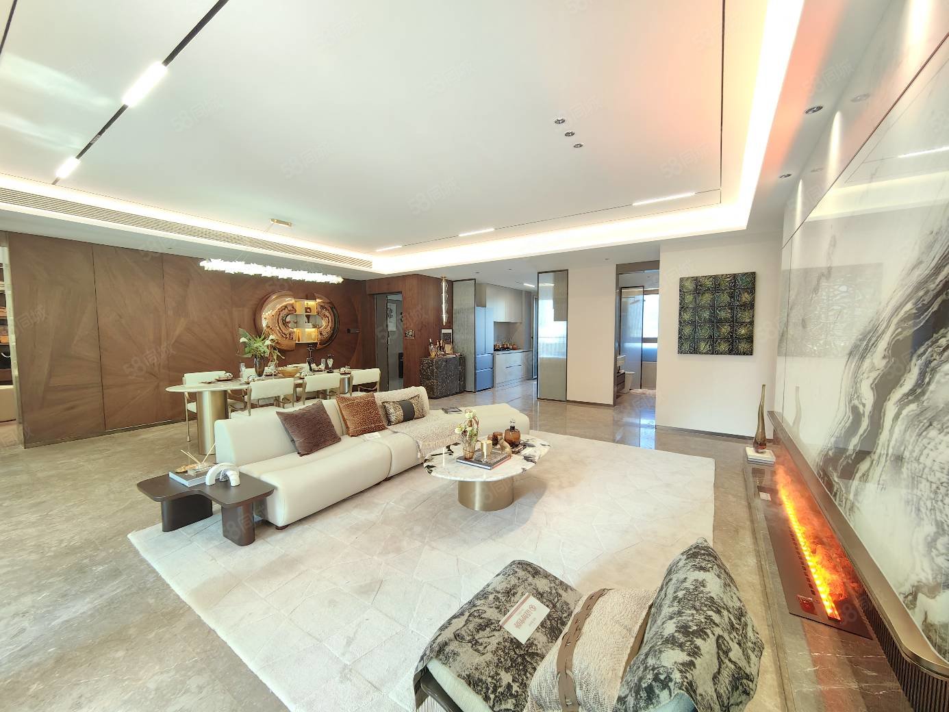 国瑞麓林府4室2厅3卫143㎡南北104万