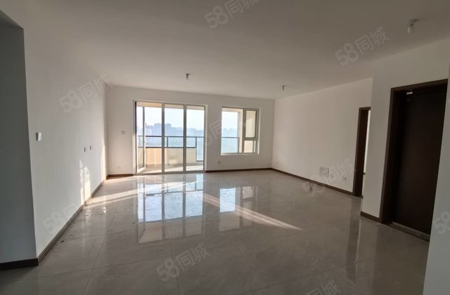 电大路  电梯小洋房 精装四室  带车位  东边户