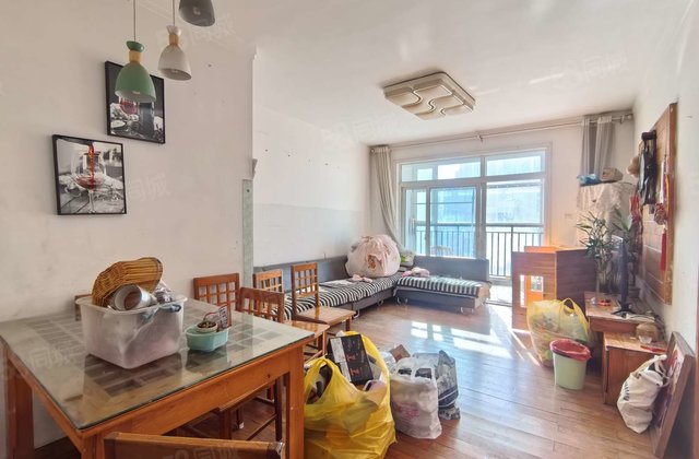 房东急售 站前街 三室 免大税 送储藏室 看房方便