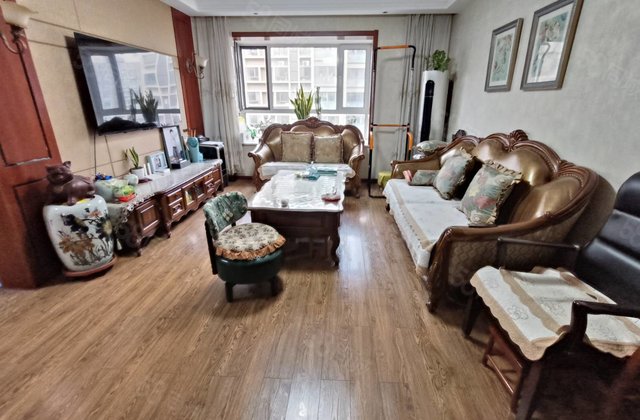 急 文轩本部 龙湾二期 山水文园 精装双卫带车位储藏室能按揭