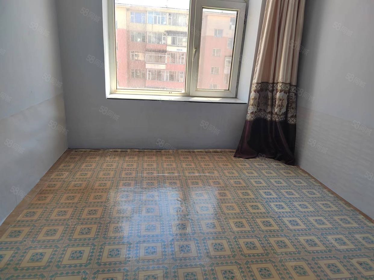 珠江东区2室1厅1卫61.97㎡南北14万