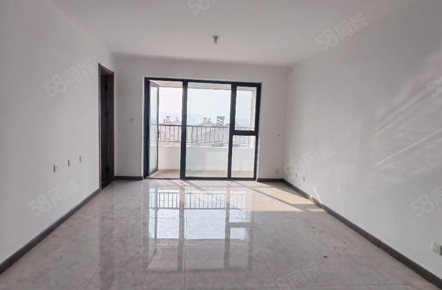 高新区 实验  旁 金裕新城四室两厅双卫 带车储走一手