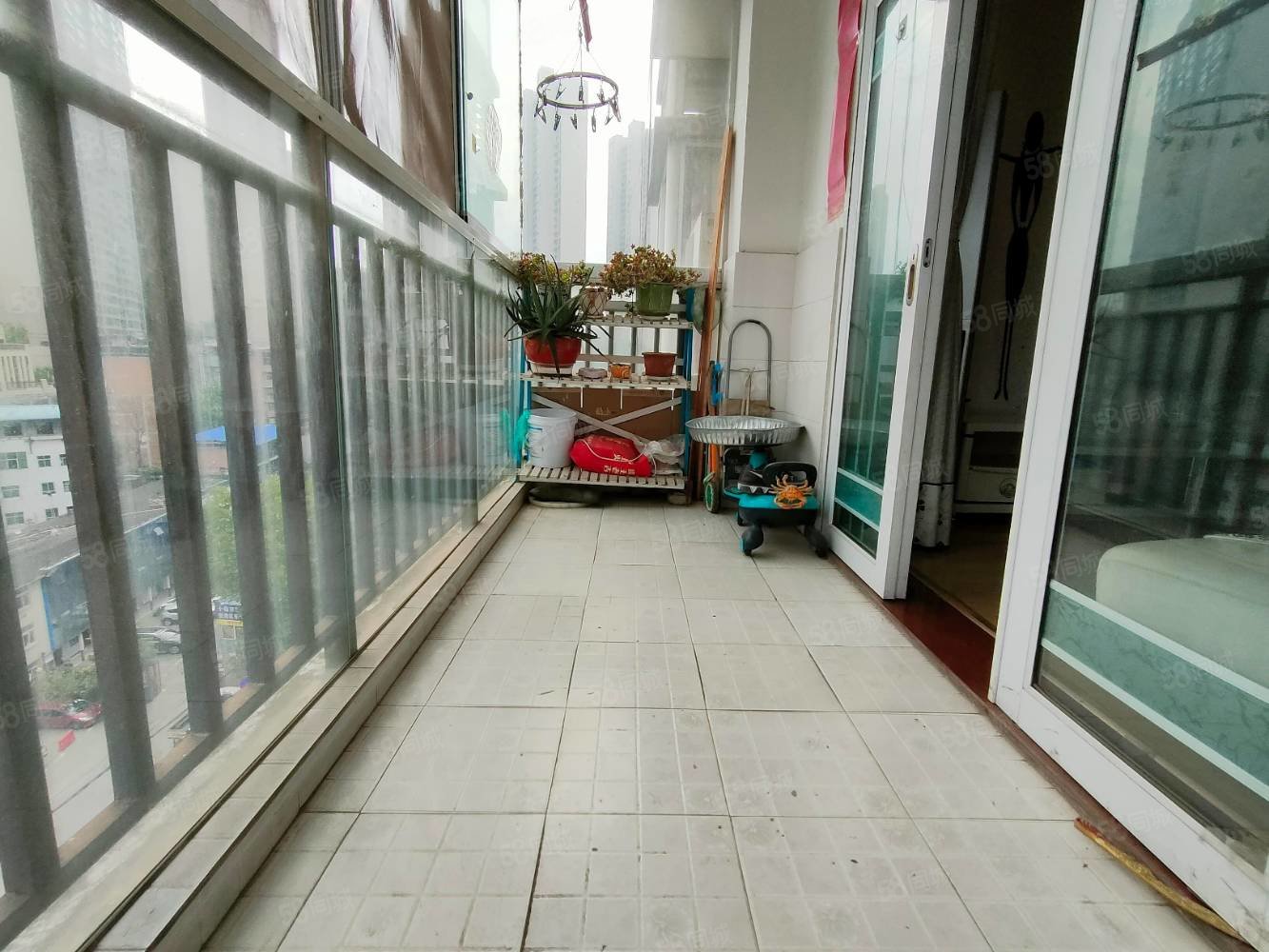 宏发明珠3室2厅1卫115㎡东南55万