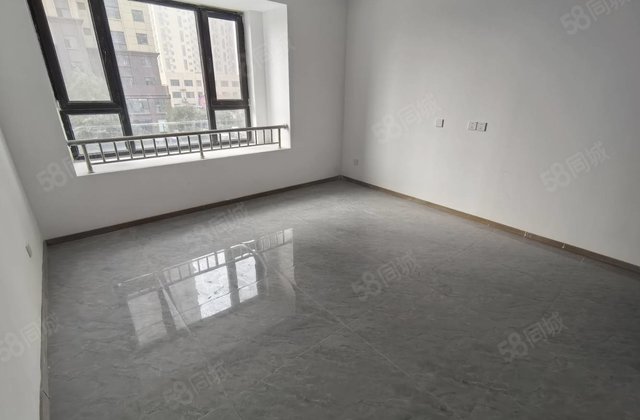 免大税结婚用嘎嘎新刚交工电梯好房西边户三室6千多随时看房钥匙