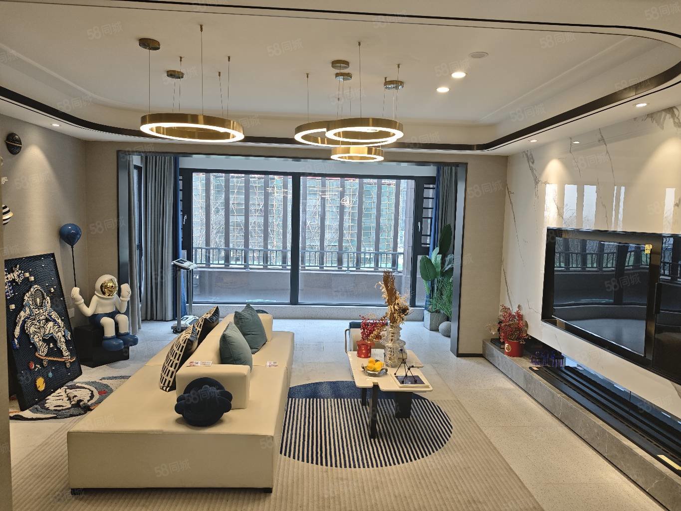 当代满庭春MOMA3室2厅2卫117㎡南北53.5万