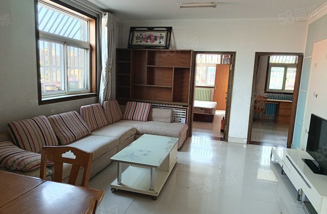 紧邻兴华路  ，东昌中学，五星百货，水城中街，生活交通方便。