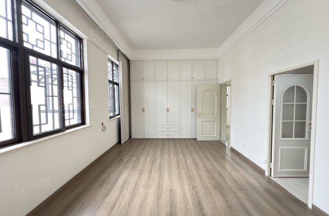 金世小区6室2厅226㎡159万二手房图片