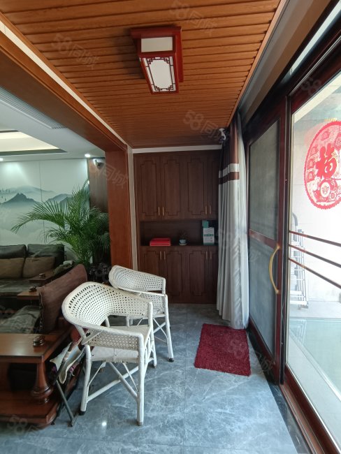 日月湖总部港旁建业山水湖城一楼前后带院复试精装修领包入住