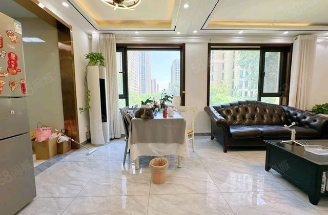 新出精装修.东边户.免大税.百合新城.三室双卫.带车位.