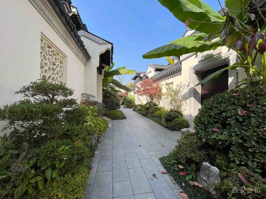 4室2厅 品质住区 中式风骨,融创揽月府(别墅)-西安58同城