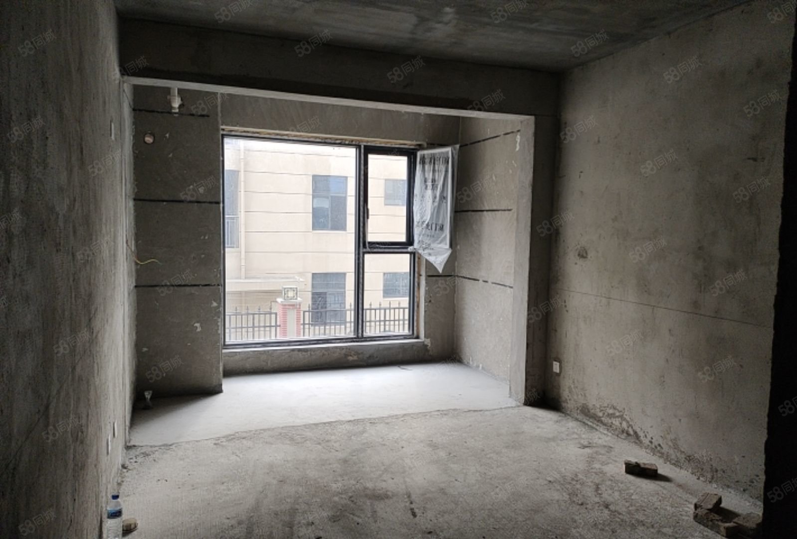 建投金桂湾3室2厅2卫123㎡南68万