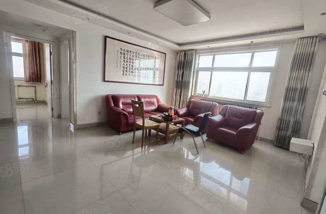 出售金凤龙庭小区 户型很好   12楼 兴华西路