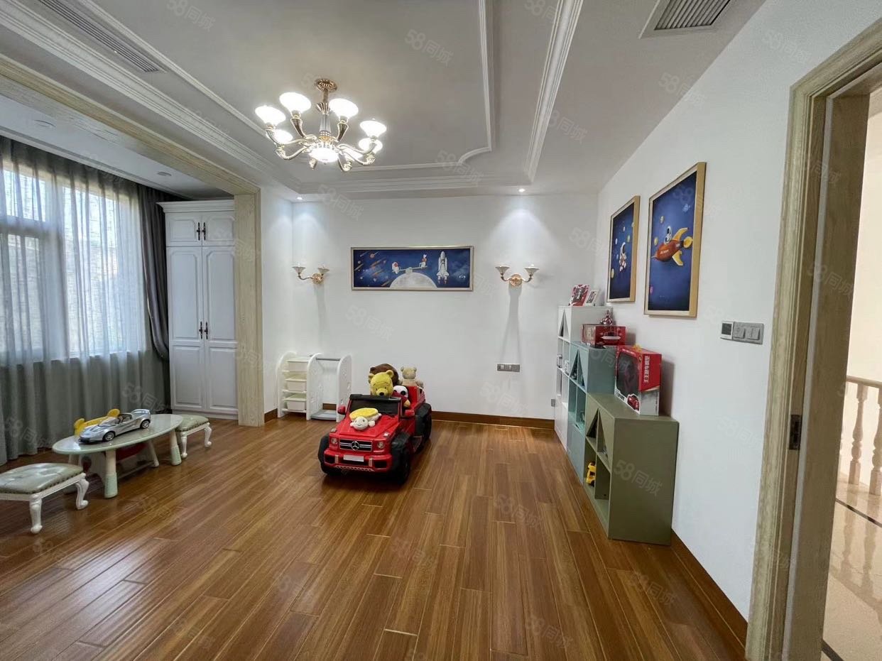 皇玛花园6室3厅7卫500㎡南1300万