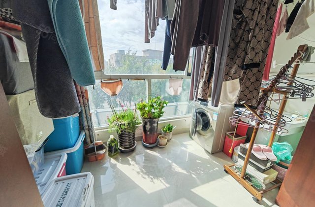 市医院 新水明珠 三室带车位储藏室 免大税